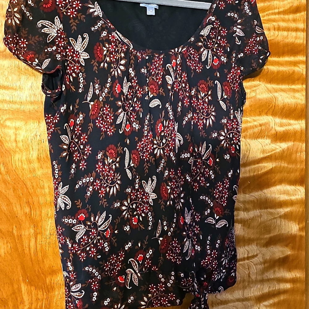 Ann Taylor top, dark brown with flowers, size 12.